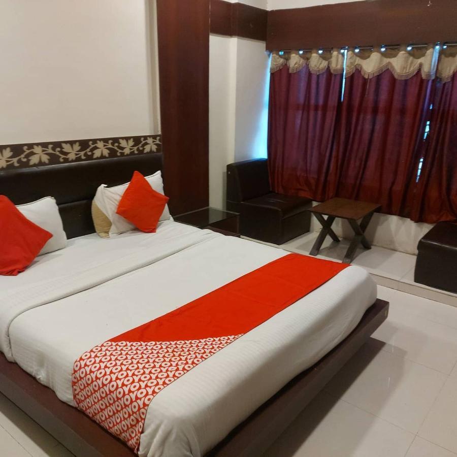 Hotel Shreenath Ahmedabad Exterior photo