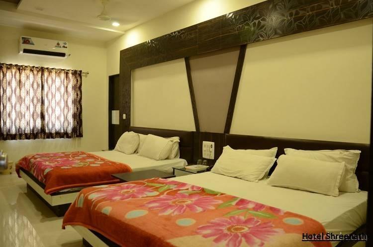Hotel Shreenath Ahmedabad Exterior photo