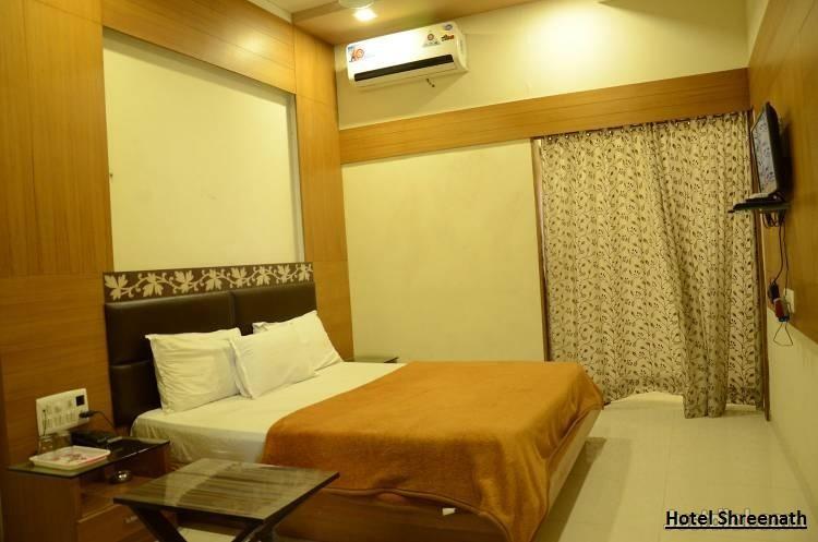 Hotel Shreenath Ahmedabad Exterior photo